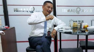 Direktur Bank Jambi, Yunsak El Halcon
