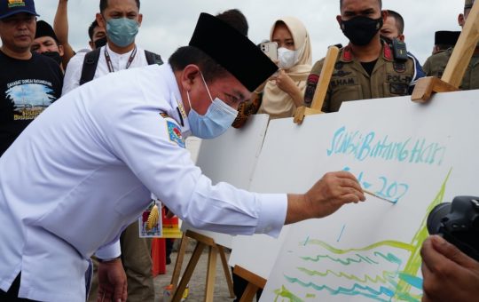 Gubernur Al Haris: Lomba Lukis Momentum Tanamkan Kepedulian Terhadap Sungai Batanghari