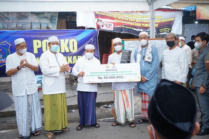 Al Haris Tinjau kebakaran di Tungkal