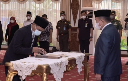 Ketua IWO Jambi Dilantik Jadi Komisioner Komisi Informasi