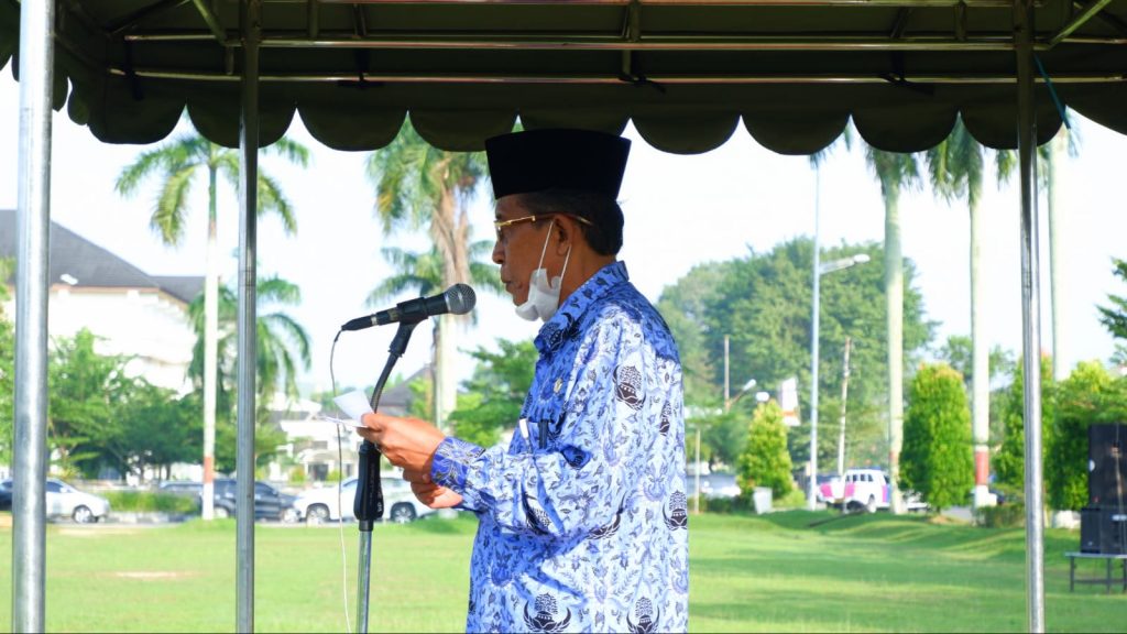 Wakil Gubernur Jambi, Abdullah Sani, pada Upacara Peningkatan Kedisiplinan Aparatur Sipil Negara (ASN) dan Peringatan Hari Koperasi ke 75 Tahun 2022. (Foto: Sopbirin)