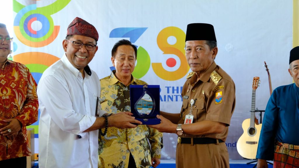 Wakil Gubernur Jambi, Abdullah Sani, saat menjadi narasumber pada Perayaan Ulang Tahun PT. Angkasa Pura II Bandara Sultan Thaha Syaifuddin Jambi Tahun 2022. (Foto: Sopbirin)