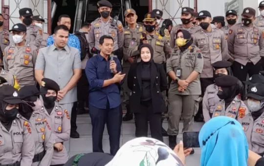 Ketua Fraksi PKS DPRD Jambi Temui Emak-emak yang Tolak Kenaikan Harga BBM