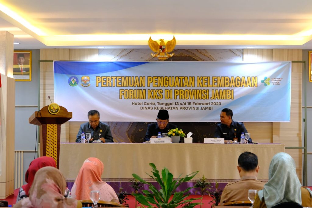 Wakil Gubernur Jambi, Abdullah Sani saat membuka Pertemuan Penguatan Kelembagaan Kabupaten/Kota Sehat (KKS) Tingkat Provinsi Jambi Tahun 2023. (Foto: Sopbirin)