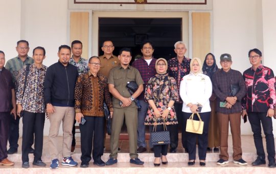 DPRD Batanghari dan DPRD Tanjung Jabung Timur Saling Berdiskusi dalam Kunjungan Kerja Terkait APBD 2024