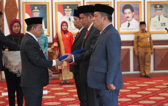 Kukuhkan Pjs Tiga Wilayah, Pesan Gubernur Al Haris: Jaga Sinergitas dan Kondusifitas Daerah