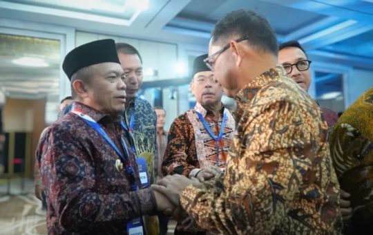 Al Haris Bangga: Sungai Penuh & Tebo Juara 1 se-Sumatera, Jambi Borong Penghargaan di Malam Apresiasi Kemendagri
