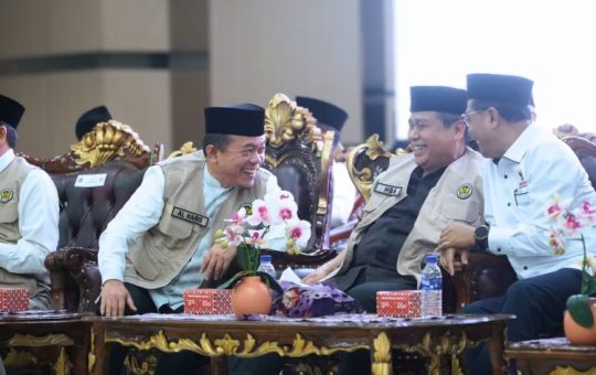 Lepas Kloter Perdana JCH Jambi 2026, Gubernur Al Haris Jamin Layanan Maksimal hingga Tanah Suci