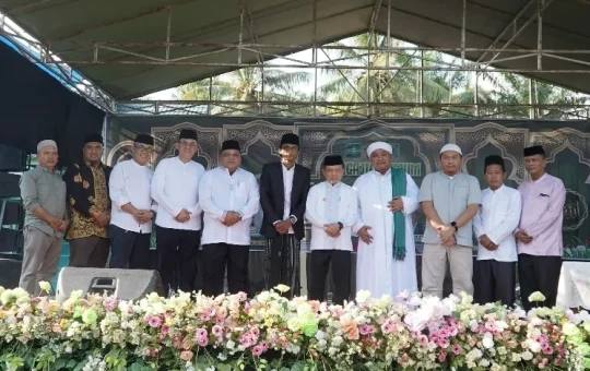 Gubernur Al Haris Hadiri Pengajian Umum dan Berikan Dukungan Pembangunan Pesantren